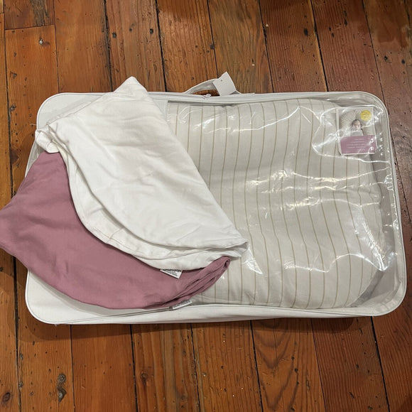 Snuggle Me with 2 Extra Covers - white one has a stain