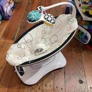 4Moms Mamaroo 2020 model - few small spots that will wash out