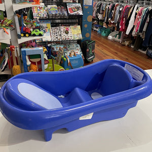 Infant bath tub