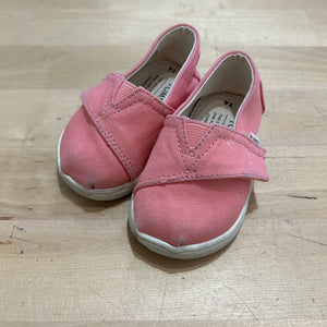 Toms - 4