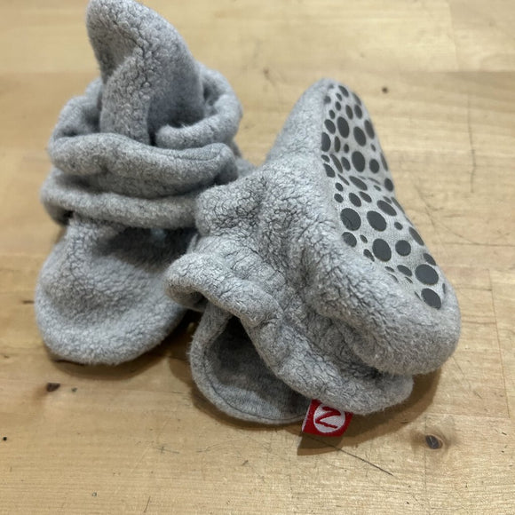 Fleece booties - 12M