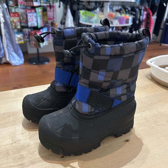 Snow boots - 10