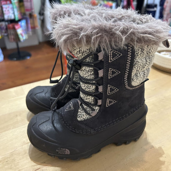 Snow boots - 10