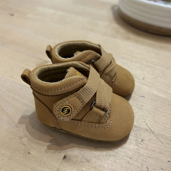 Baby shoes - NWOT - size 0 (NB)