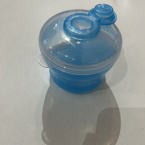 Formula container