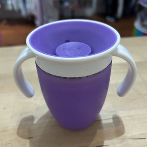 Munchkin sippy cup