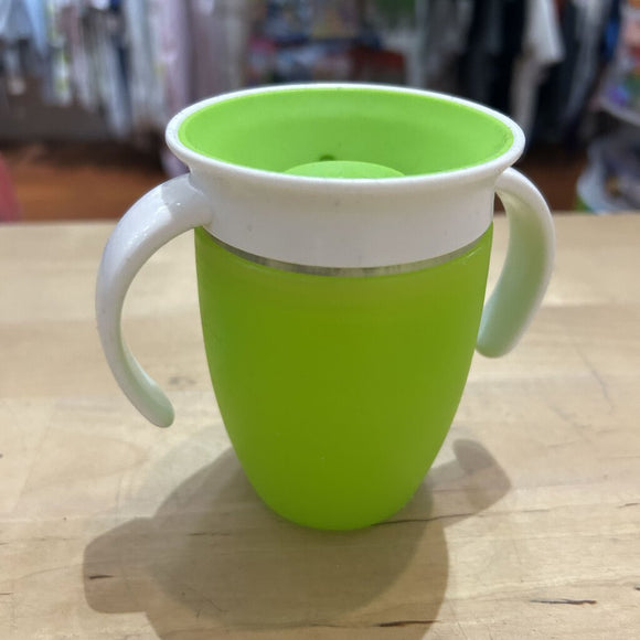 Munchkin sippy cup