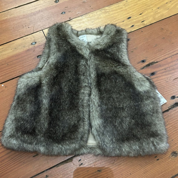 Furry vest NWT - 4T