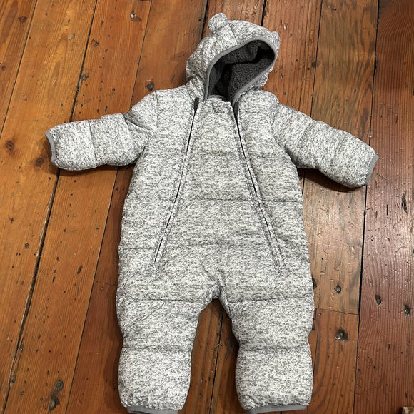 Snowsuit - like new - 0-6M