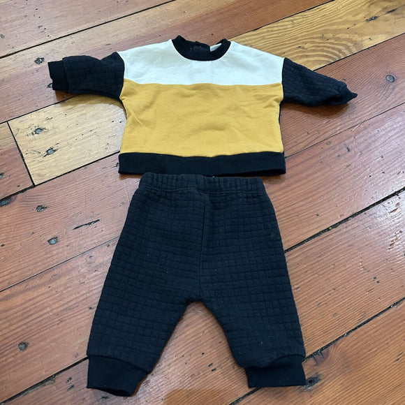 2 piece outfit - 3M