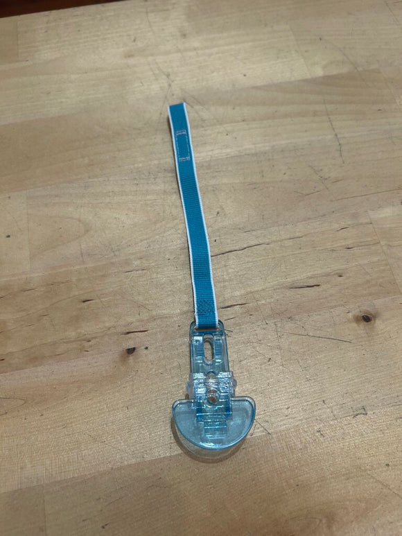 Pacifier clip
