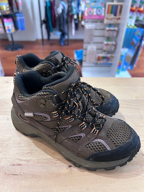 Hiking boots - 1.5 youth