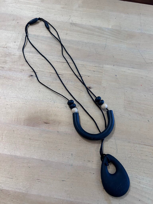2 pack teething necklaces