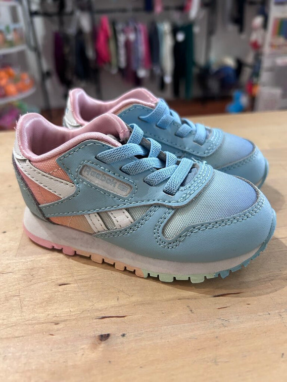 Sneakers - like new - 5