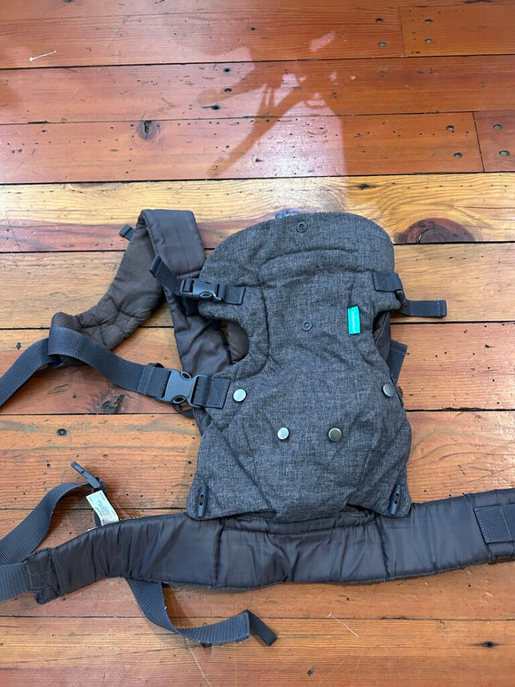 Infantino Carrier