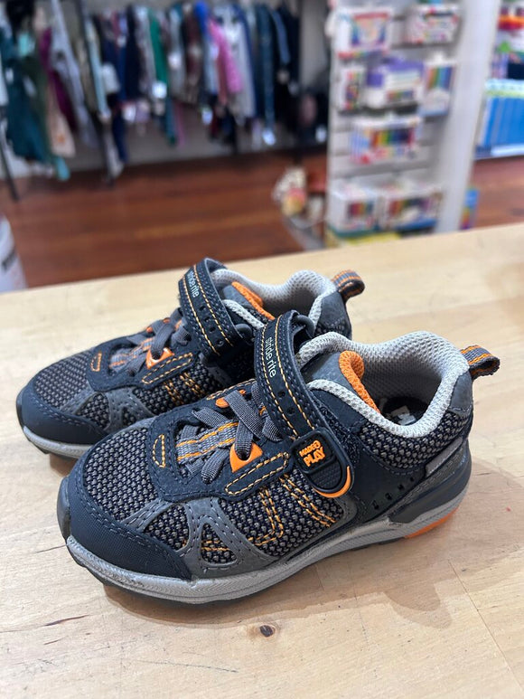 Velcro shoes NWOT - 7