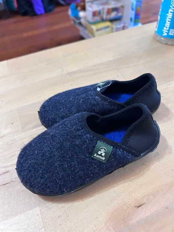 House slippers NWOT - 9