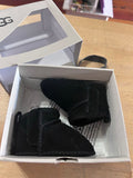 Baby classic booties NWT - 0/1