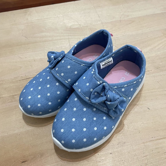 Velcro shoes - NWT - 10